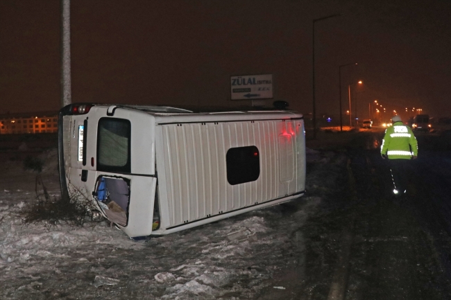 Kayseri'de işçi servisleri çarpıştı: 17 yaralı
